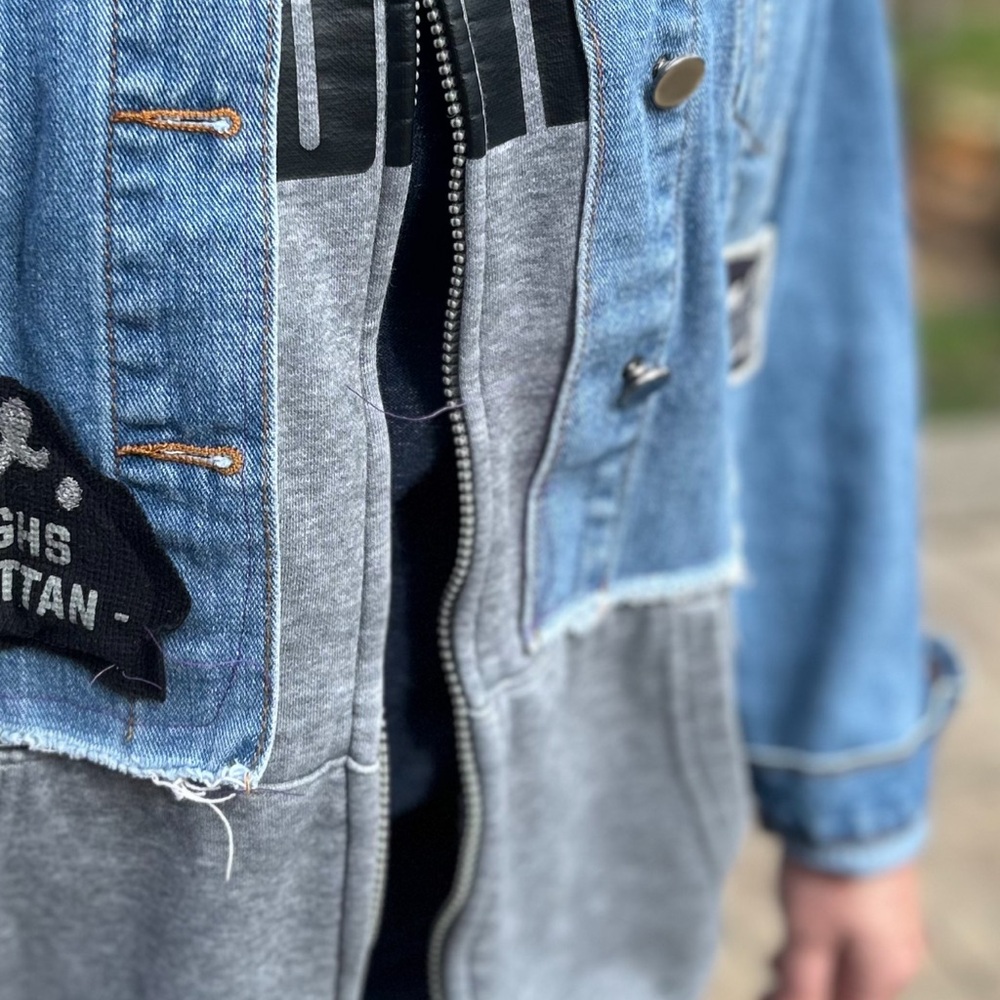 New York Yankees adorned jean jacket w/ vintage flair and attached Puma zip up. - Picture 12 of 16